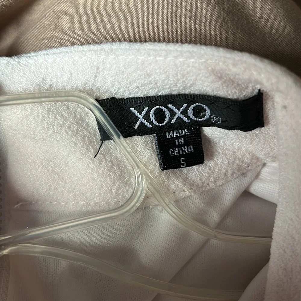 XOXO White Jumpsuit with Mock Neck and Cap Sleeves - Picture 8 of 8